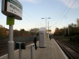 The Hucknall branch platforms on the side for trams to Hucknall